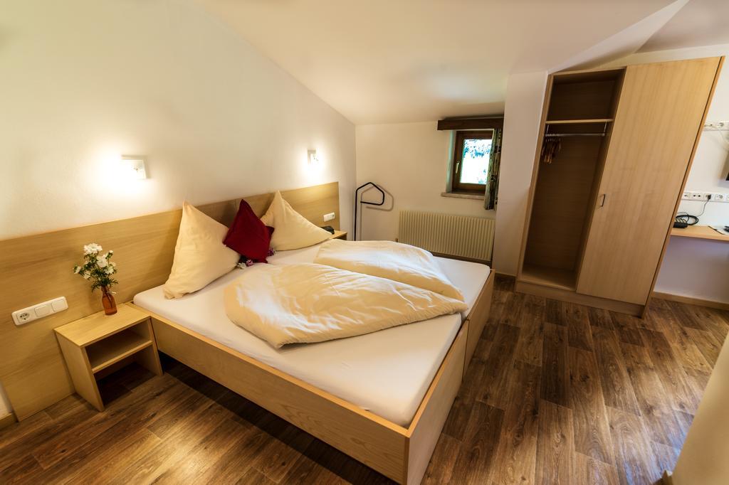 "Quality Hosts Arlberg" Hotel-Gasthof Freisleben ซังคท์อันทอนอัมอาร์ลแบร์ก ภายนอก รูปภาพ